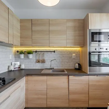 Sunny With Stunning View Apartment